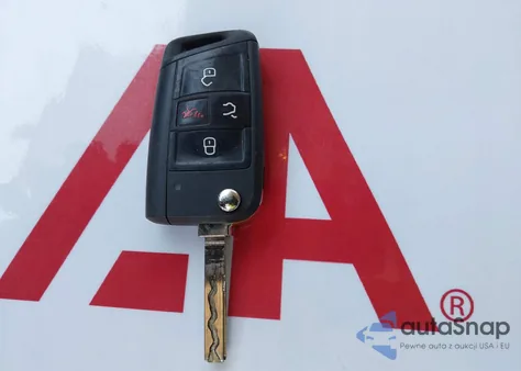 2018 Volkswagen Tiguan 2.0T S из США, поврежденный, VIN 3VV1B7AX9JM025806